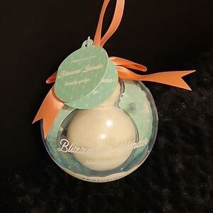 Profusion 🌟 Blending Sponge Ornament NWT